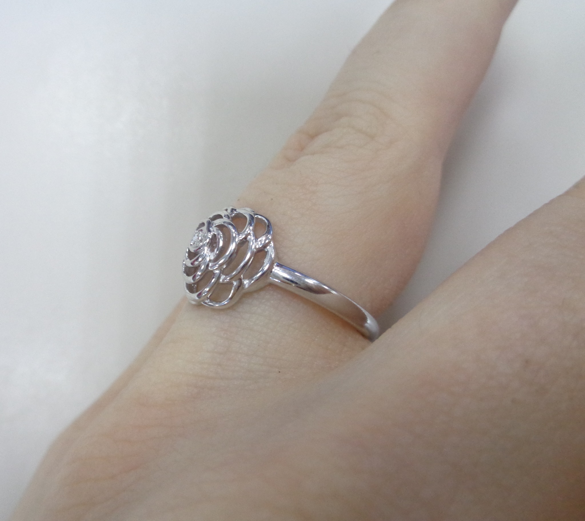 Серебряное кольцо с бриллиантом "Роза"